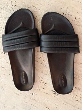 Beatrice Valenzuela Monocolor Sandalia, Size 10